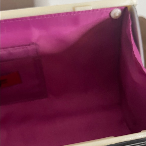 😄Vintage magazine clutch boho chic fashion statement piece iconic - Picture 8 of 11